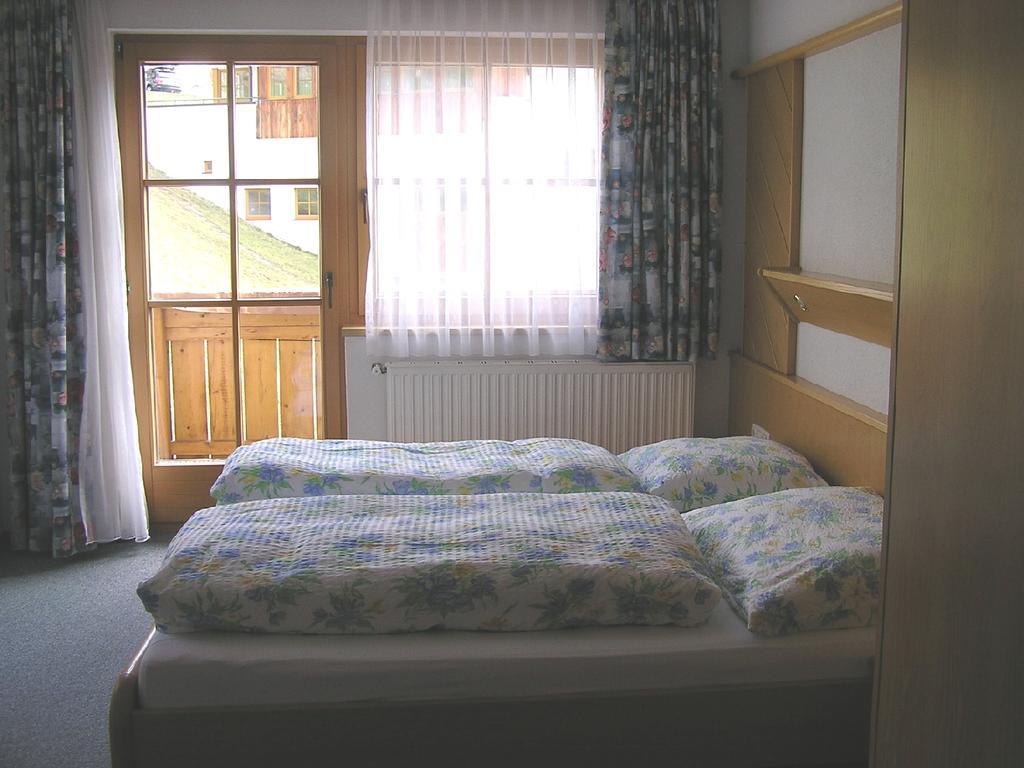 Appartement Haus Pinzger à Fendels Extérieur photo